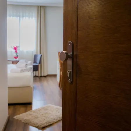 Luna Hotel 4*
